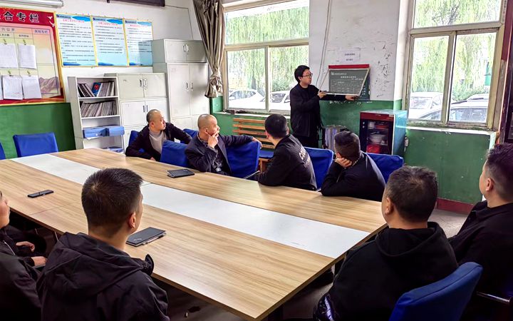 山焦西山屯兰矿通风区开展青春课堂  发挥青年力量.jpg